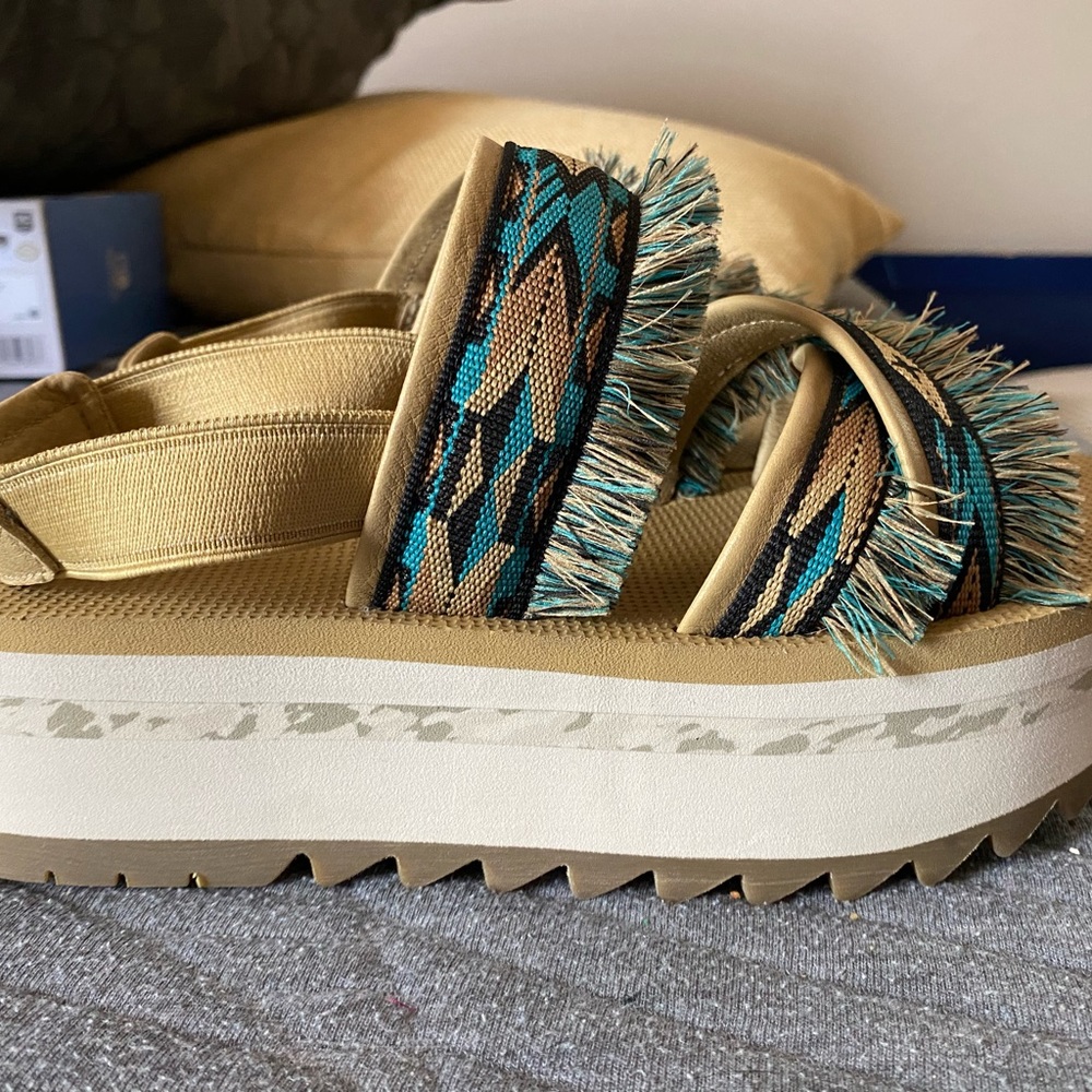SOLD - Free People TEVA Flatform Ceres Sandals